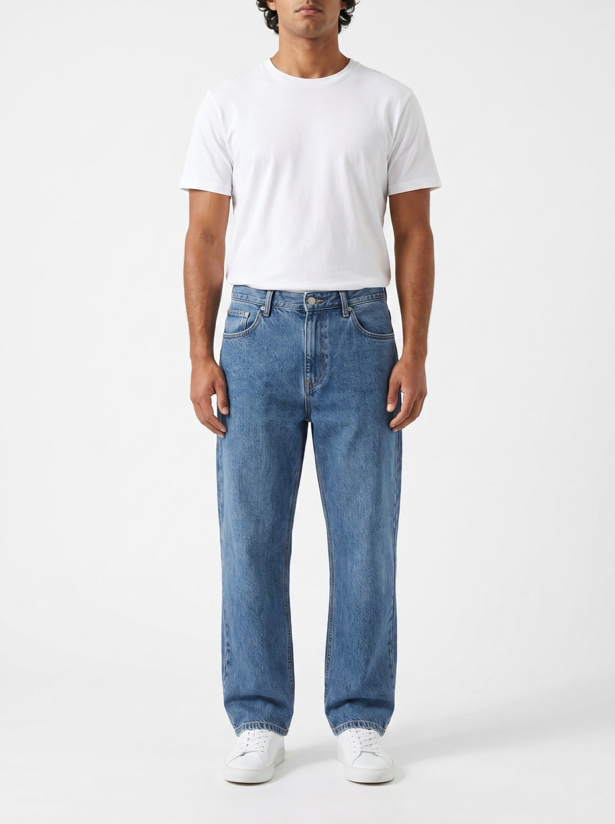 Klassiska raka jeans i tvättad indigodenim